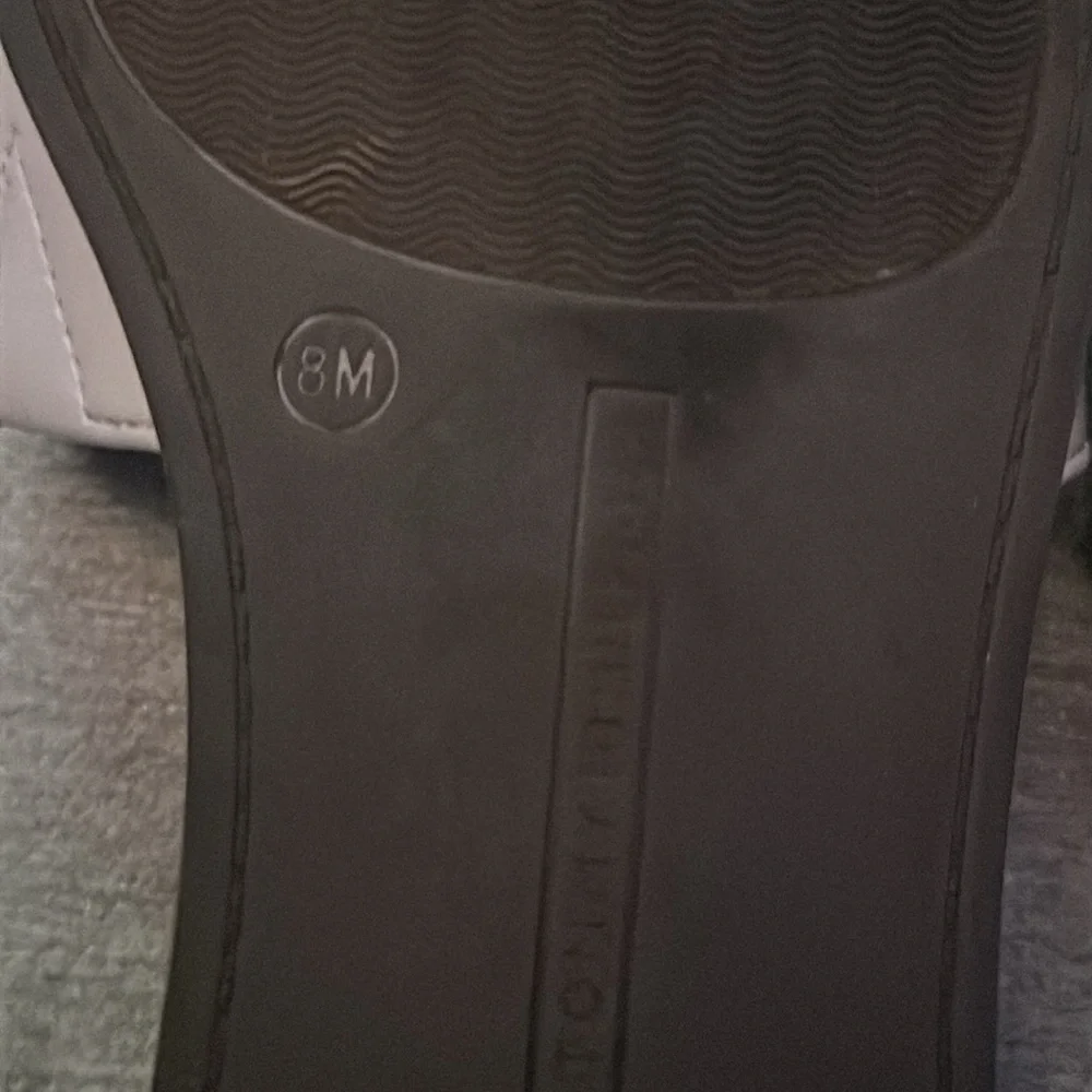 Tommy Hilfiger White Sandals with Monogram Design - Picture 5 of 5